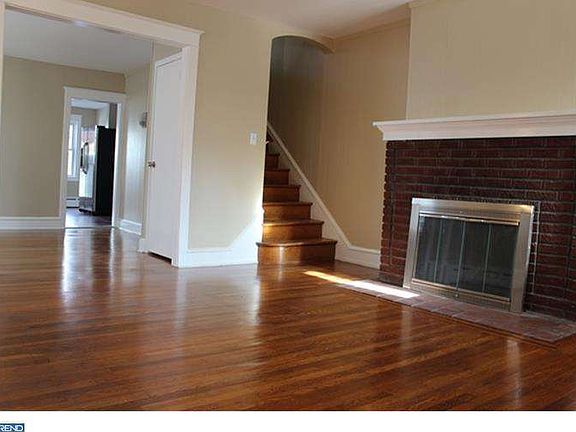 2nd image of 3817 Berry Ave