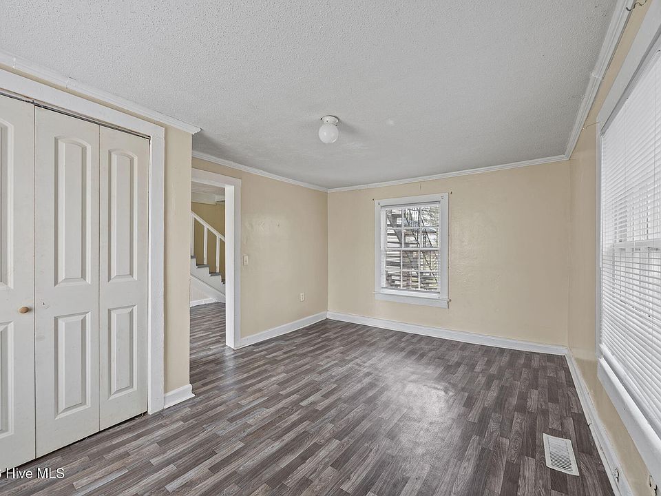 16th image of 408 Boush Street