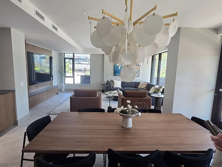 128 W 15th St #2202 — Photo 9