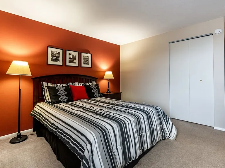 The Westbury Apartments — Photo 12