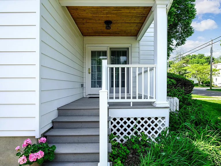 107 Lee Rd — Photo 21