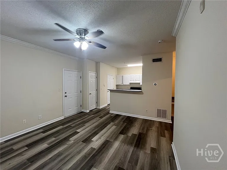3204 Walden Park Dr — Photo 6