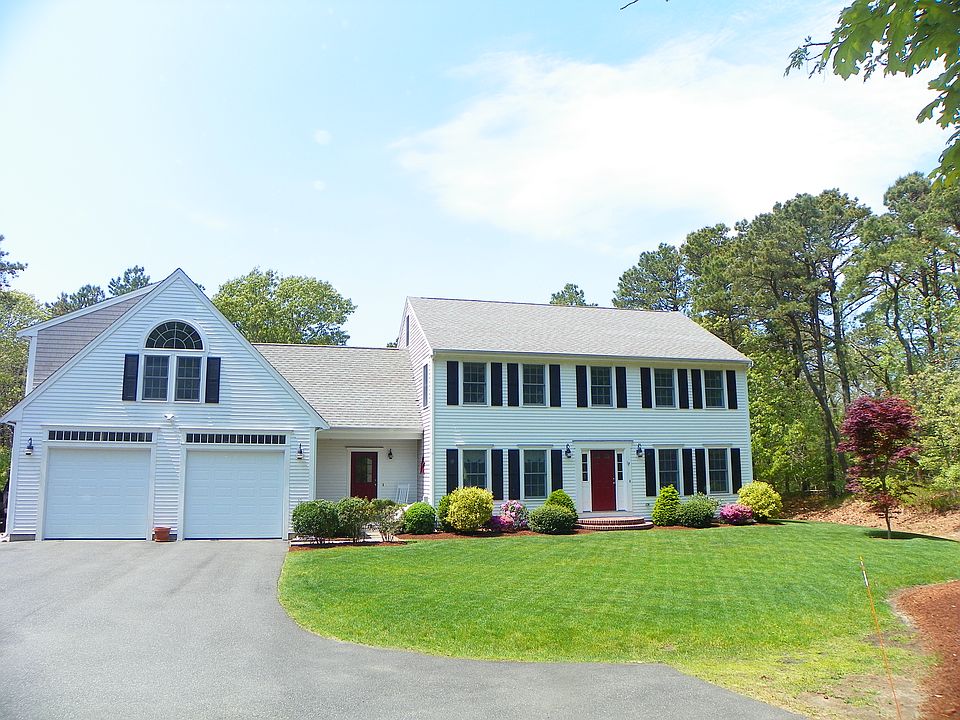 1st image of 17 Chase Garden Ln