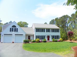 17 Chase Garden Ln, Yarmouth Port, MA 02675