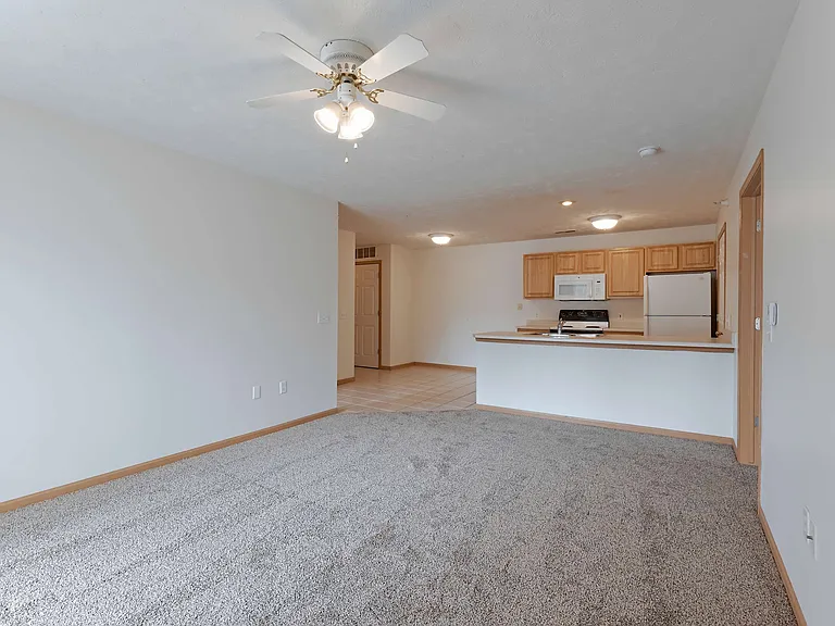 Park Ridge Apartments — Photo 32
