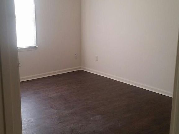 5th image of 222 Lanier Dr APT 412