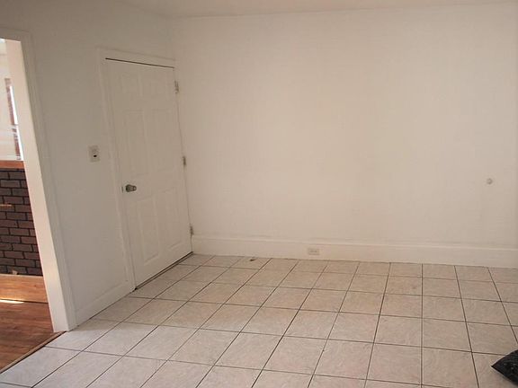 5th image of 79 Miller St #1