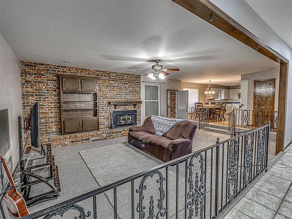 5th image of 11226 Folkstone Dr