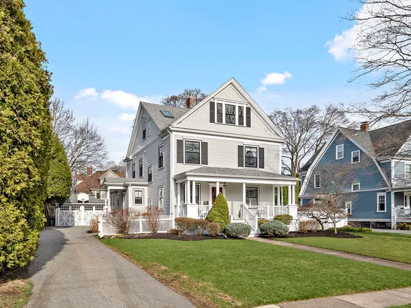 19 Yale St, Winchester, MA 01890