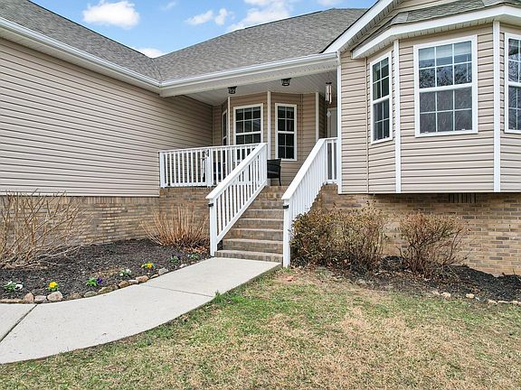 4th image of 345 Farmway Dr SE