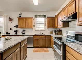 1300 Pepperfield Ct, Burleson, TX 76028