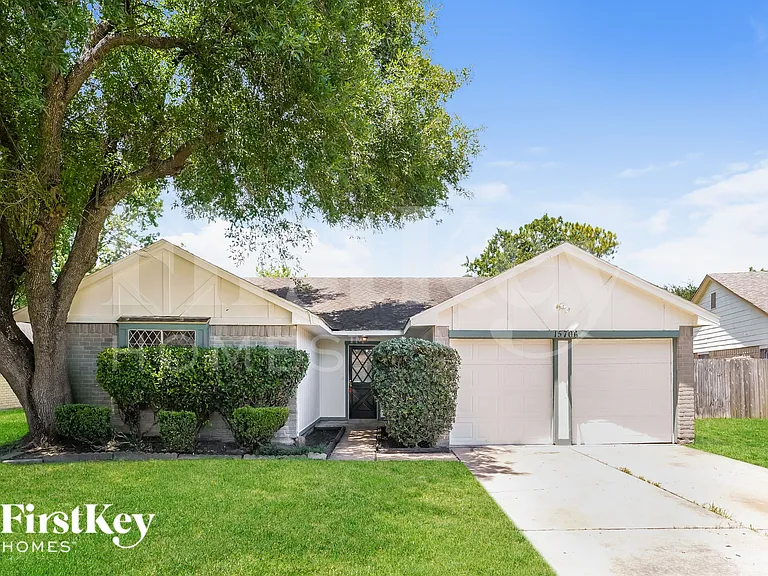 15706 Tammany Ln — Photo 1