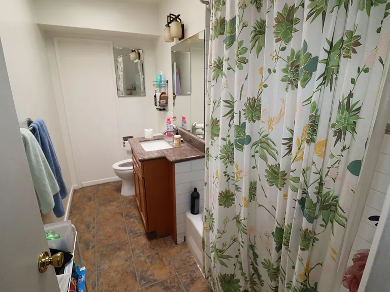 1054 N Grand St — Photo 14