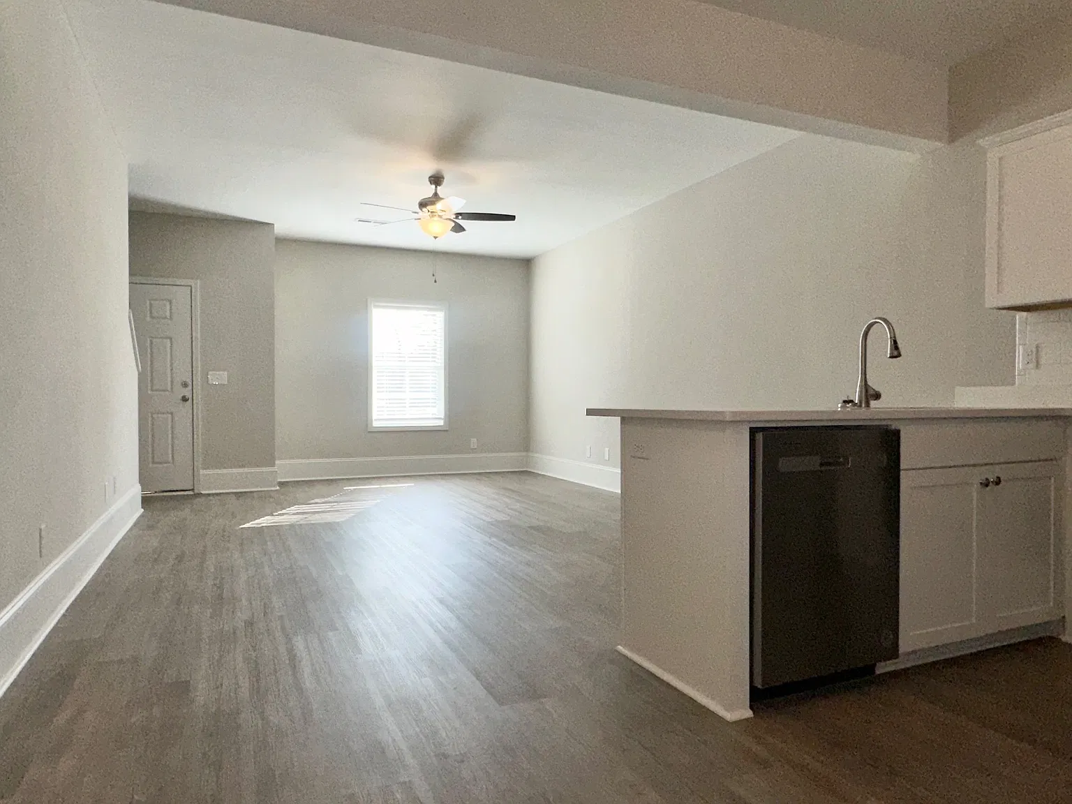 Encino Townhomes (3rd Loop Road) - 451 — Photo 2
