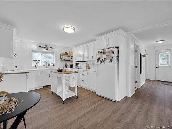 4th image of 76 Saint Catherine St