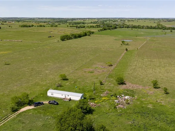 312 County Road 1295b, Moulton, TX 77975