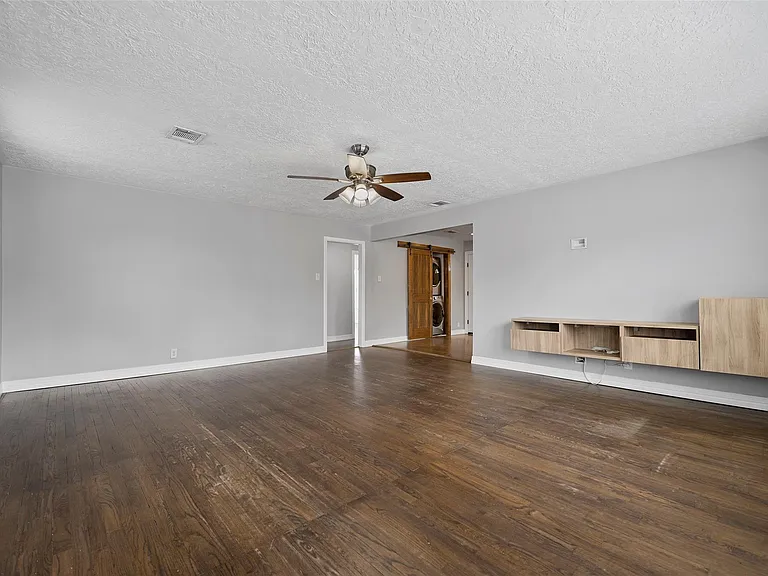 6918 Irvington Blvd #B — Photo 5