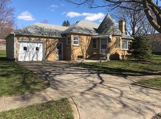 305 4th Ave, Clarence, IA 52216