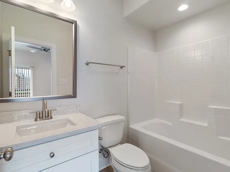 310 Fairway Dr #113 — Photo 9