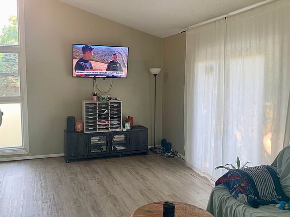 3rd image of 113 Four Square Dr
