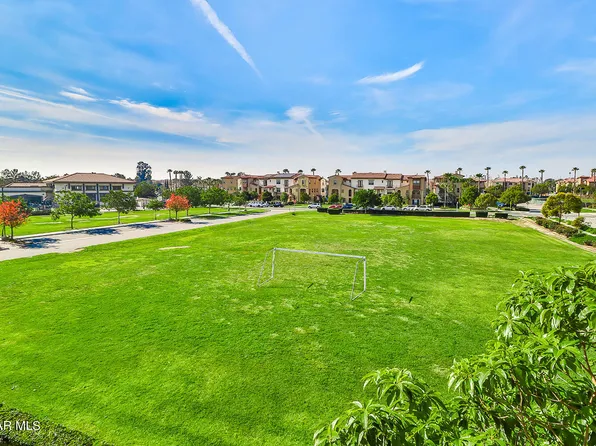 209 Riverdale Ct APT 564, Camarillo, CA 93012