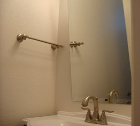 5th image of 541 Hawthorne St APT 4