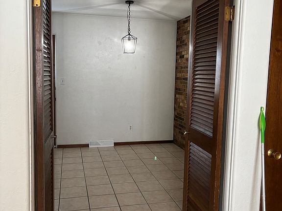 3rd image of 505 N Broadview St #107