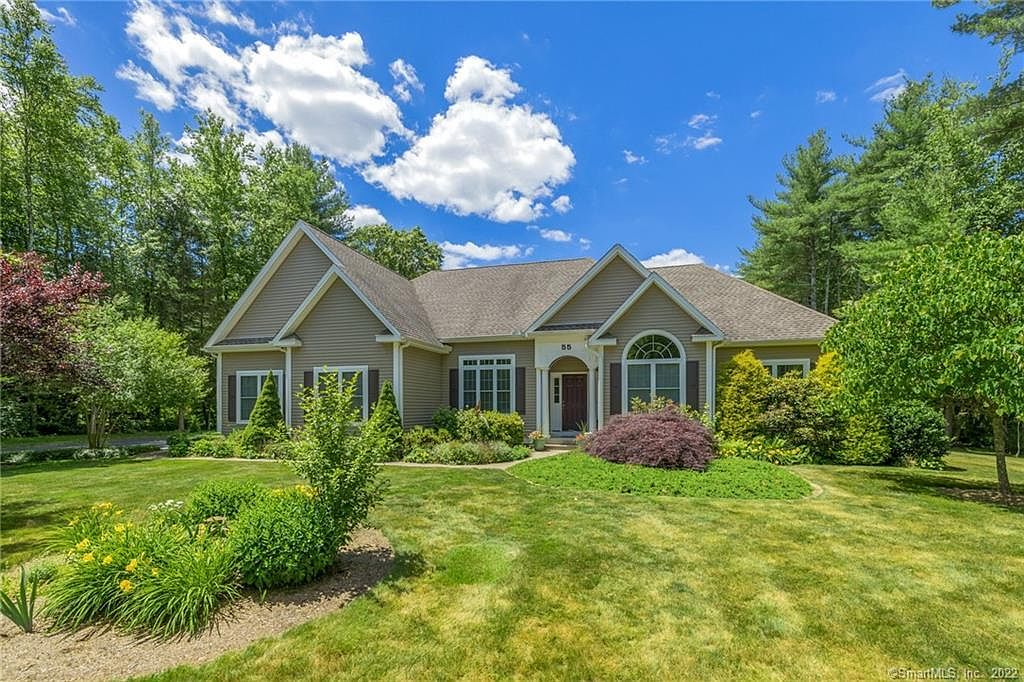 55 Brookstone Dr Colchester CT 06415 Zillow