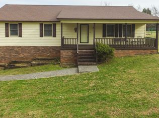 111 Mohawk Ln, Clinton, TN 37716