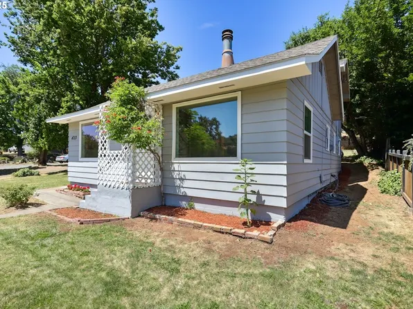 4713 Chenowith Ave, The Dalles, OR 97058