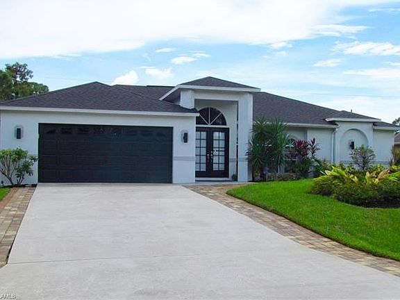 Double drive for plenty of parking space.