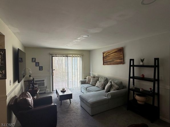 401 Us Highway 22 APT 17A