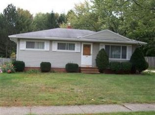 405 Sherry Ln, Berea, OH 44017