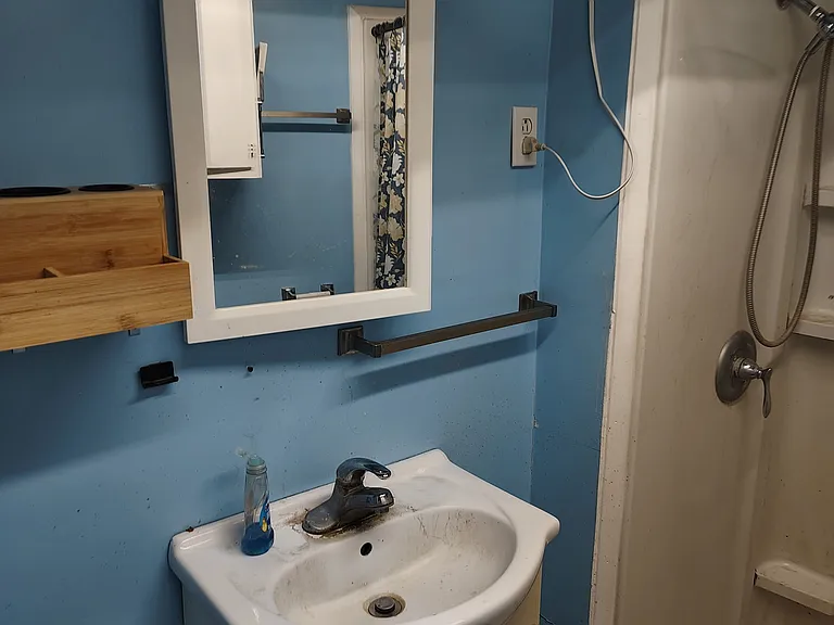 578 S Court St — Photo 11