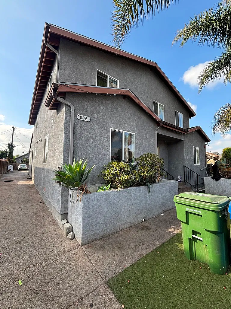 5 bed, 1923 sqft, $4,200 — Photo 1