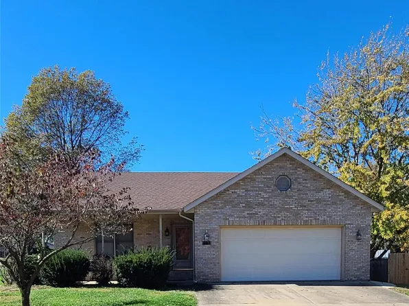 600 Meadowlark St, Troy, IL 62294