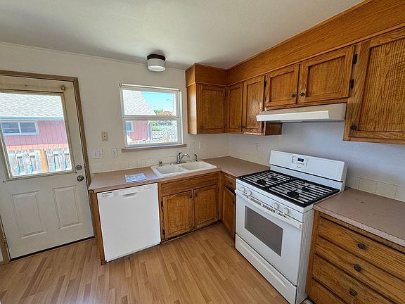 5th image of 1209 Harrison St #B