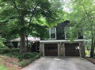 669 Emerald Forest Cir, Lawrenceville, GA 30044