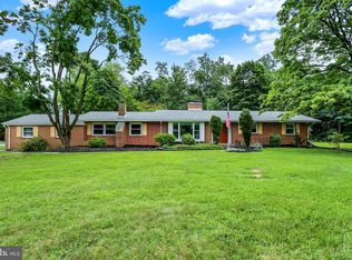 4323 Long Dr, Harrisburg, PA 17112