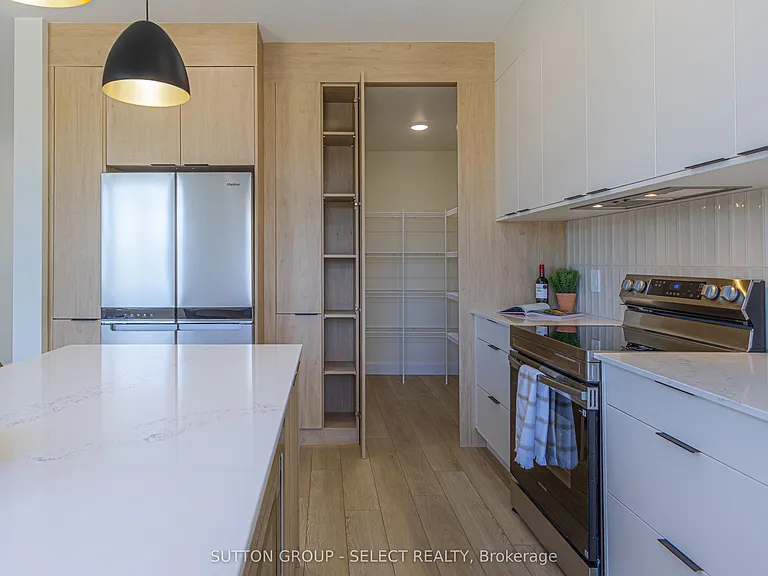 233 Upper Queen St #18 — Photo 18