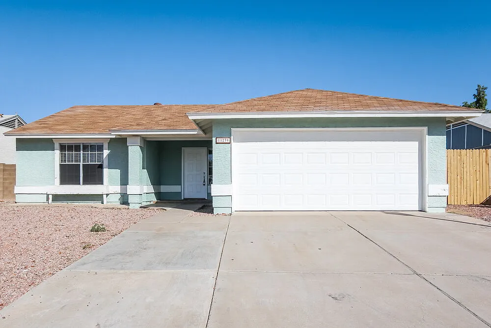 3 bed, 2.0 bath, 1174 sqft, $1,960 — Photo 1