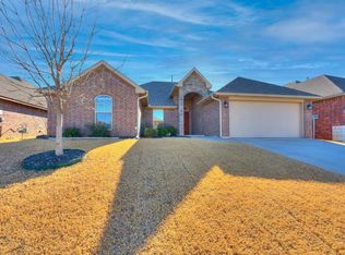 1716 Savannah Ln, Edmond, OK 73003