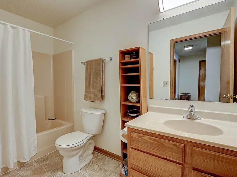 1523 Sheridan Rd — Photo 11