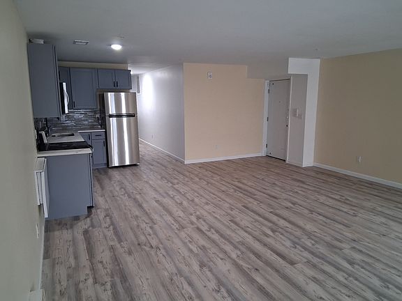 3rd image of 77 E 21st St APT 1