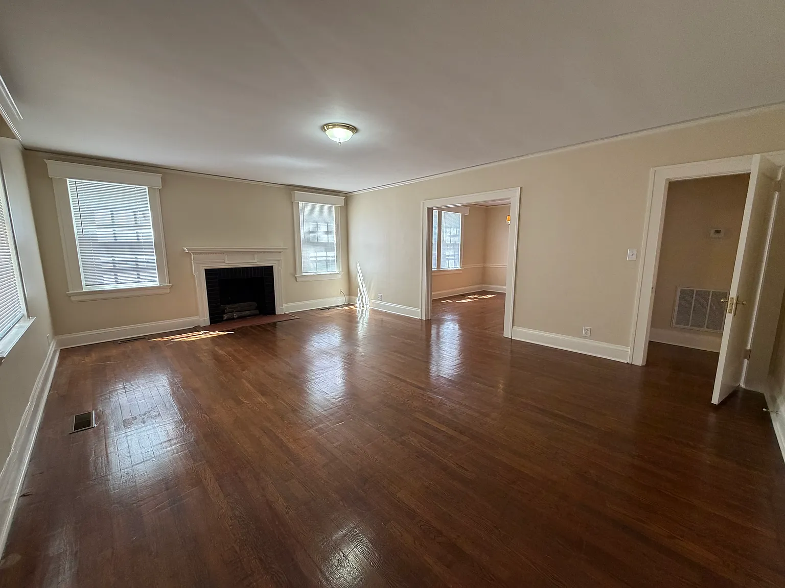 204 Atlantic Christian Col Dr W — Photo 2