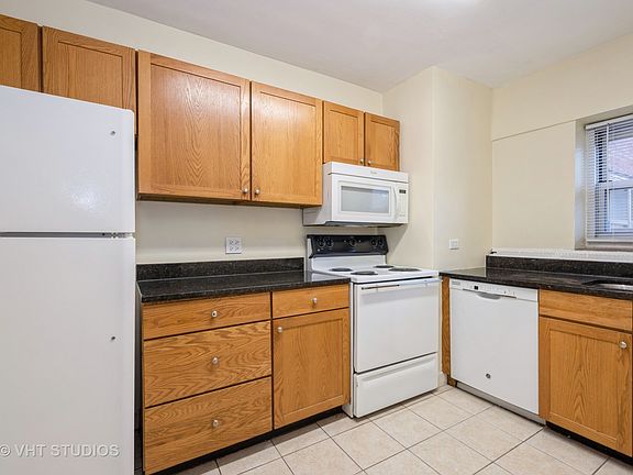 3rd image of 4980 N Marine Dr APT 433