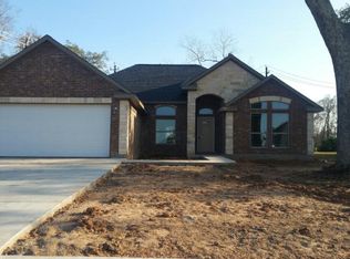 101 Blue Jay Dr, Richwood, TX 77566