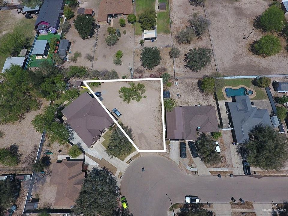 1st image of 1716 W 22nd 1/2 St