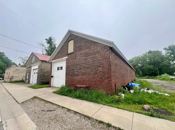 102 W Ash St, Bondville, IL 61815