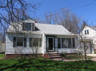 1266 Roland Rd, Lyndhurst, OH 44124